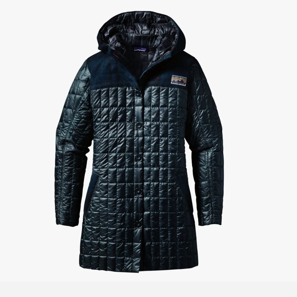 Patagonia Recycled Down Hooded Coat Womens Medium
